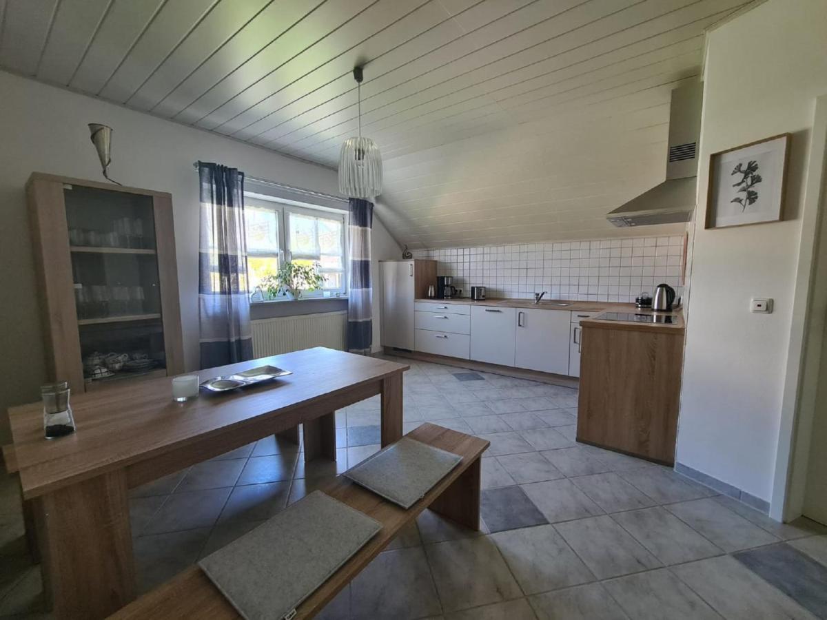 Ferienwohnung Toni Mit Balkon Und Garten Pemfling المظهر الخارجي الصورة